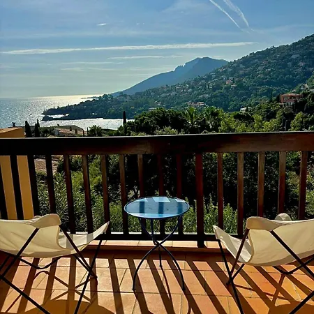 Appartement Duplex Vue Dans Avec Piscine Et Parking Théoule-sur-Mer