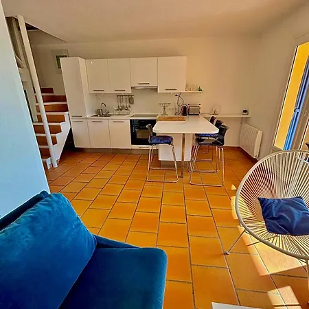 Apartamento Duplex Vue Dans Avec Piscine Et Parking