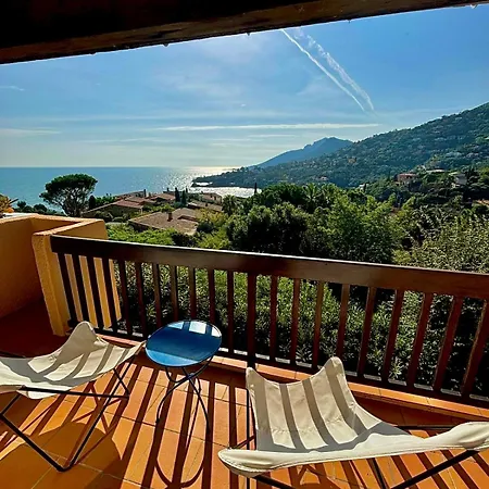 Duplex Vue Dans Avec Piscine Et Parking *
