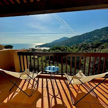 Duplex Vue Dans Résidence Avec Piscine Et Parking *