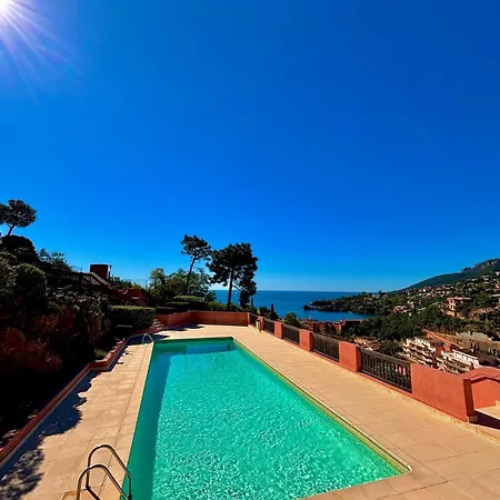 Duplex Vue Dans Avec Piscine Et Parking * Theoule-sur-Mer